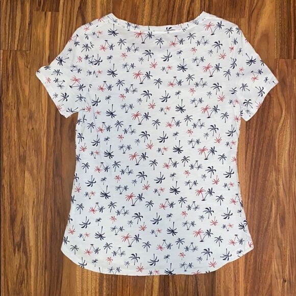 4 for $50 🎃 Old Navy Patriotic Palm Tree Tee Red, White & Blue - Picture 5 of 5